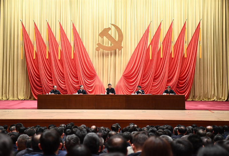 3月1日，2019年春季學(xué)期中央黨校（國家行政學(xué)院）中青年干部培訓(xùn)班在中央黨校開班。中共中央總書記、國家主席、中央軍委主席習(xí)近平在開班式上發(fā)表重要講話。