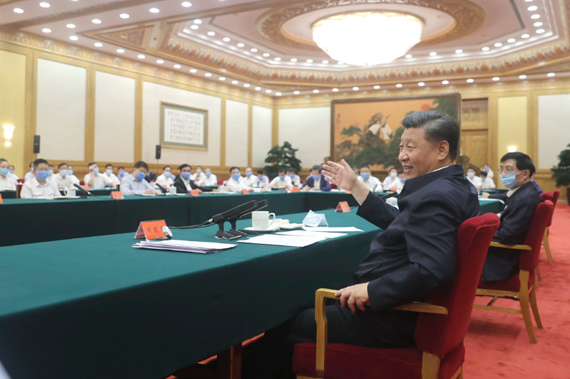 7月21日，中共中央總書記、國家主席、中央軍委主席習(xí)近平在京主持召開企業(yè)家座談會并發(fā)表重要講話。新華社記者 鞠鵬 攝